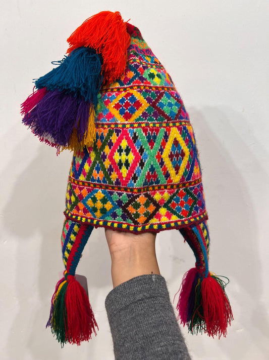 Chullo Qocha Pallay: Multi Colored Hat
